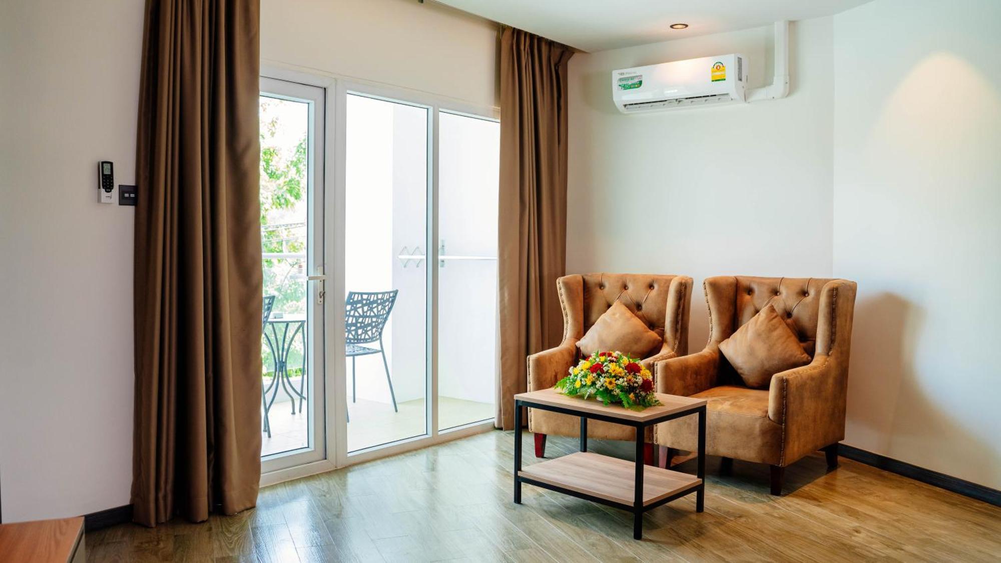 T Pattaya Hotel By Pcl Екстериор снимка
