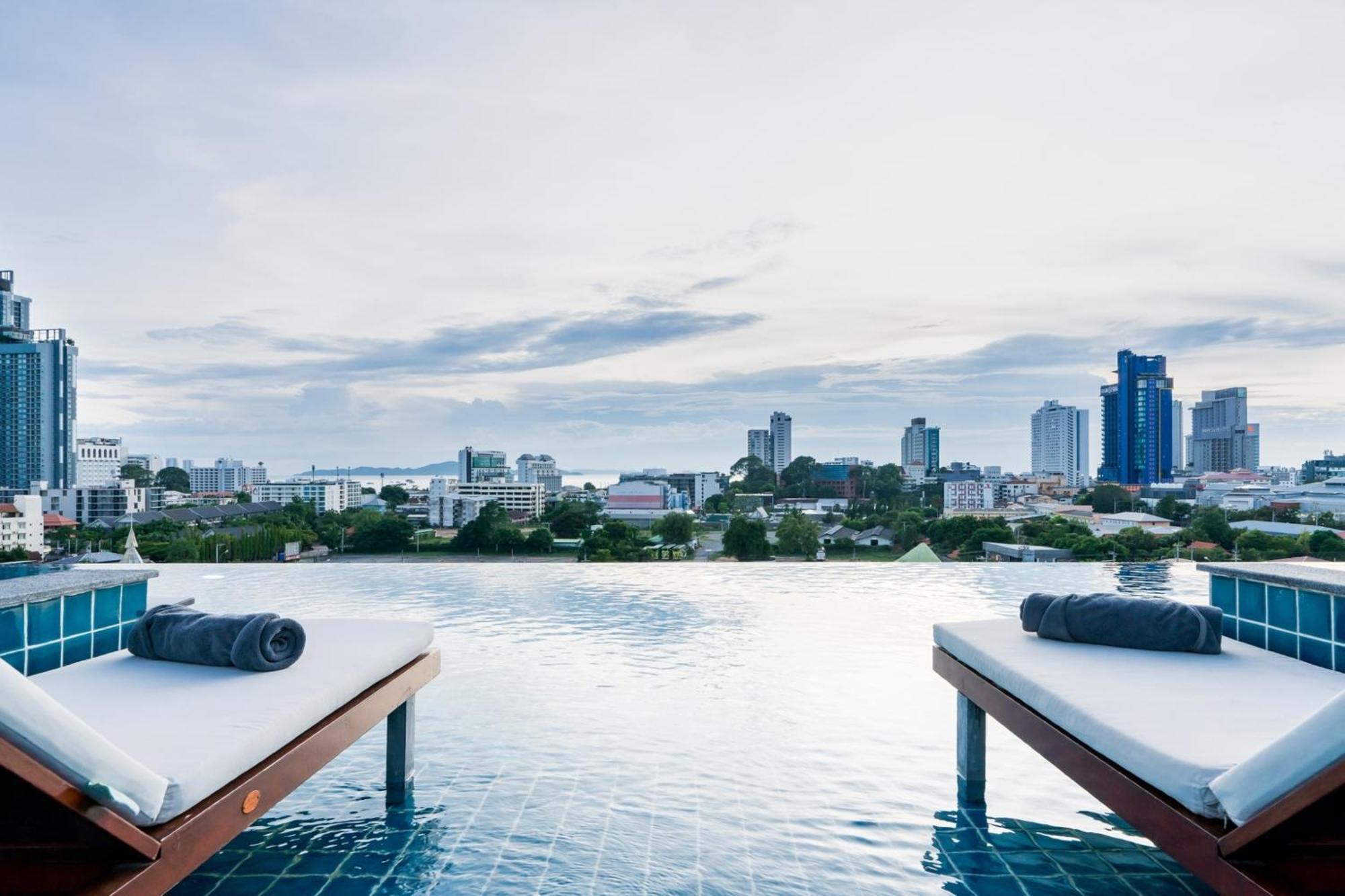 T Pattaya Hotel By Pcl Екстериор снимка