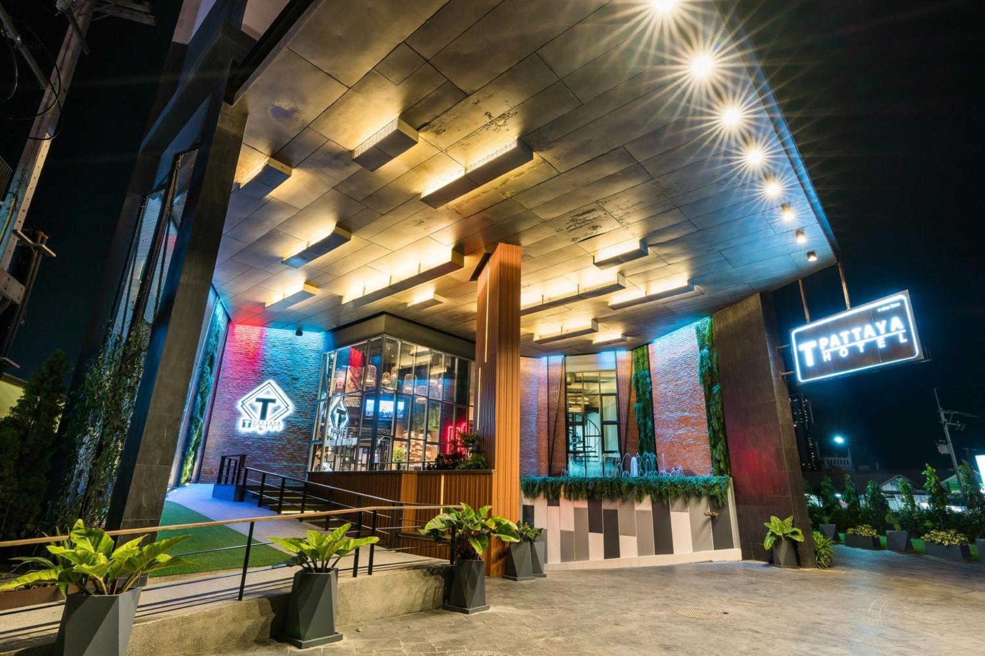 T Pattaya Hotel By Pcl Екстериор снимка